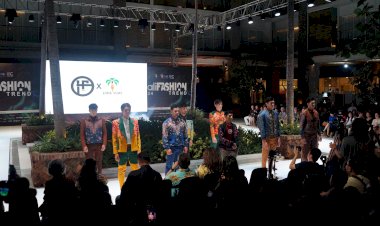 Gandeng Desainer Milenial, Smart Batik Kenalkan Fashion Batik Sawit ke Ratusan Wisatawan Mancanegara pada Bali Fashion Trend 2024