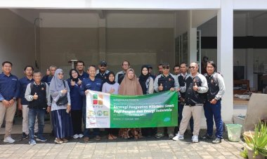 BPDP dan Majalah Sawit Indonesia Ajak Jurnalis Kunjungi Fasilitas Produksi Helm Sawit