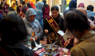 Wow, Produk Turunan Sawit Bisa Diolah Menjadi Alternatif Kemasan Plastik, Subtitusi Parafin Malam Batik, dan Ragam Produk Lainnya