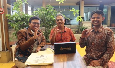 Plt Direktur Jenderal Perkebunan Apresiasi Batik Sawit dan Batik Kelapa Smart Batik: Idenya Luar Biasa, Produk Batiknya Bagus dan Halus, Harus Terus Dikembangkan