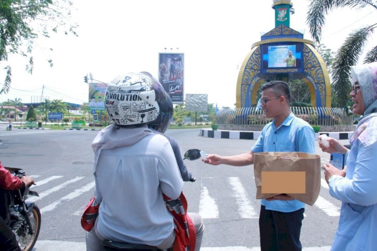 Politeknik Kampar Produces and Distributes Hand Sanitizer
