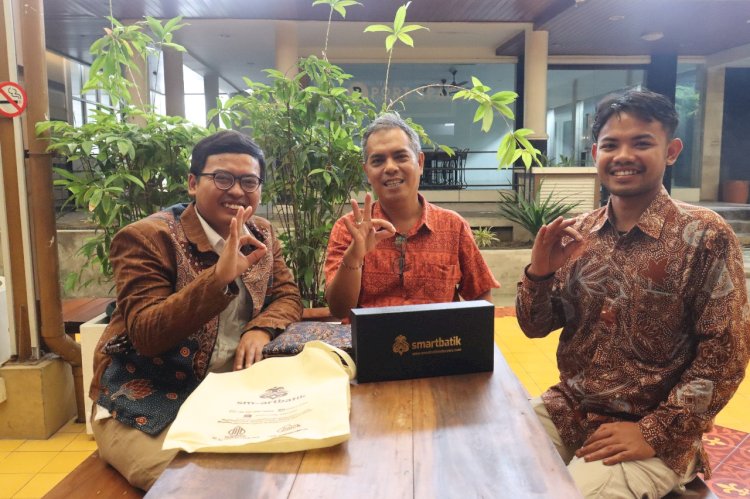 Plt Direktur Jenderal Perkebunan Apresiasi Batik Sawit dan Batik Kelapa Smart Batik: Idenya Luar Biasa, Produk Batiknya Bagus dan Halus, Harus Terus Dikembangkan