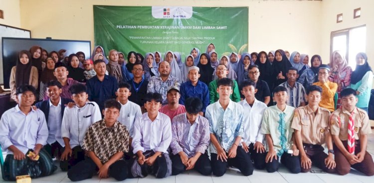 BPDP BLU Kemenkeu  Dorong Lahirnya Komunitas UMKM  Eksportir Lidi Sawit dari Santri dan Masyarakat