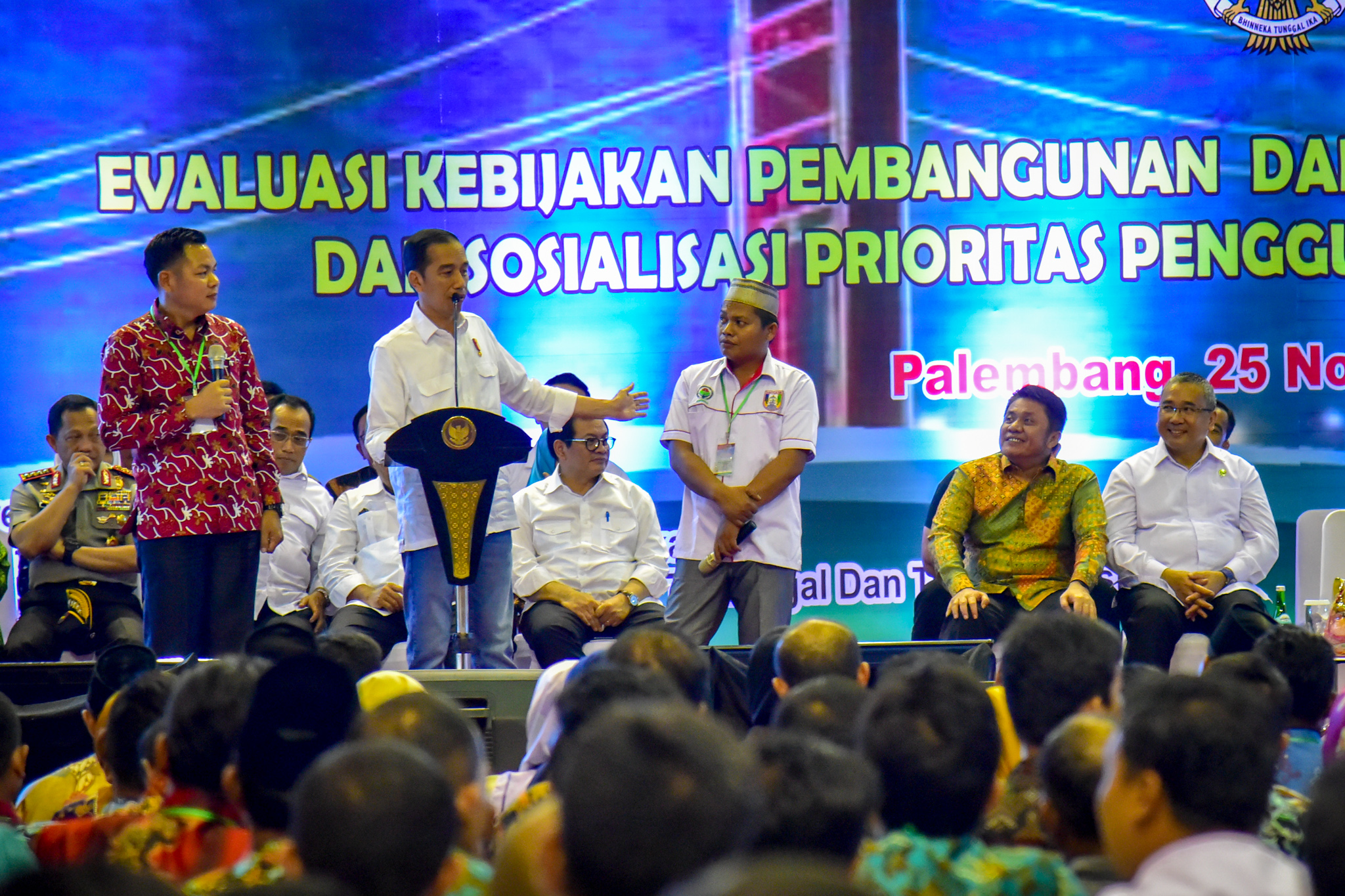Jokowi: Govt Doesn’t Stay Silent on Palm Oil Price