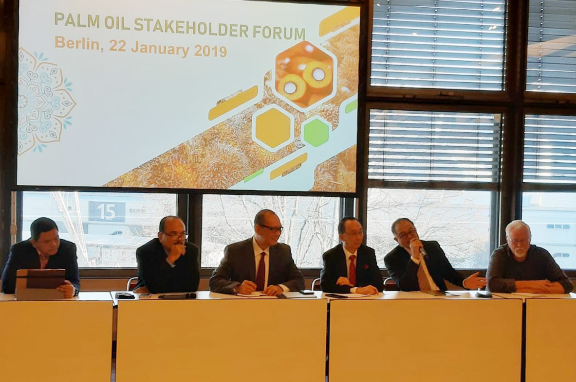 Indonesia Initiates Palm Oil Stakeholder Meeting in Berlin