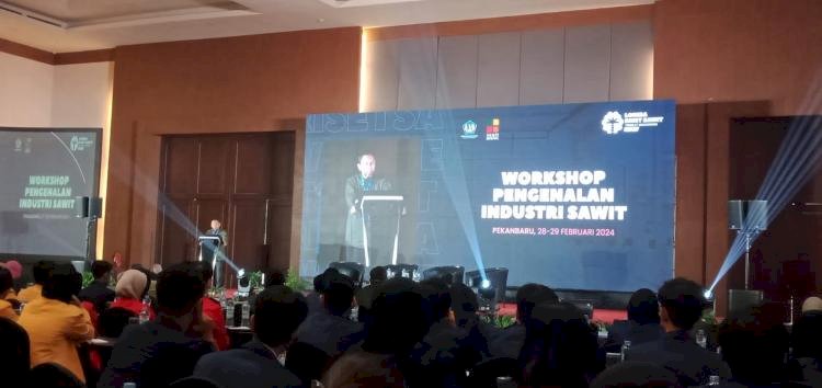 Ikuti Workshop BPDPKS, Ratusan Mahasiswa Peserta Program Lomba Riset Sawit 2024 Berkumpul di Riau
